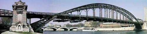 Viaduc du mtro depuis la chausse - 14.5 ko